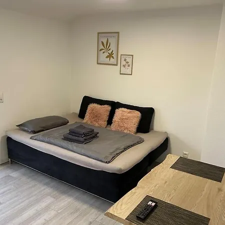 Kirchdorf Lounge - Komplette Moderne Mit Parkplatz Nahe A7 Unteropfingen